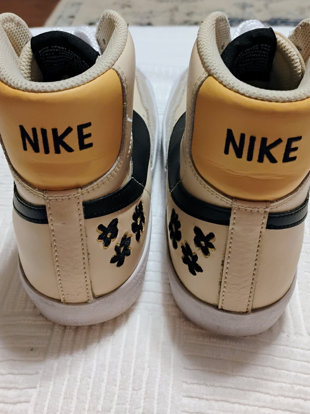 Nike Blazer Mid 77 GS Tan/Creme Sneakers Youth 5.5Y -FVO749-100
